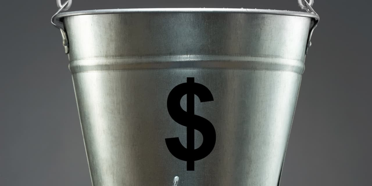 Financial chart comparing the 4.18 percent 10-year U.S. Treasury note yield against the 4.25 percent Marcus CD.